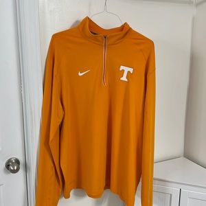 XXL Tennessee Nike Dri-fit 1/4 zipper in excellent condition